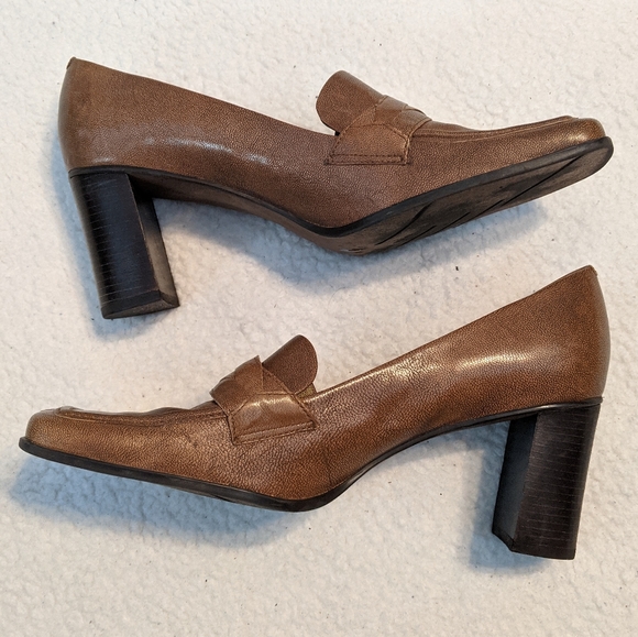 COPY - Nine west brown heels - Picture 2 of 6